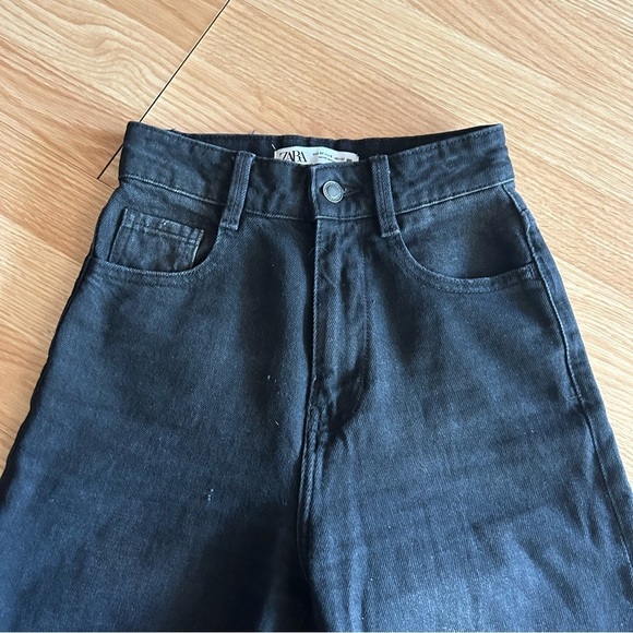 Zara Dark Wash High Rise Mom Jeans Women’s 0 - Picture 2 of 13